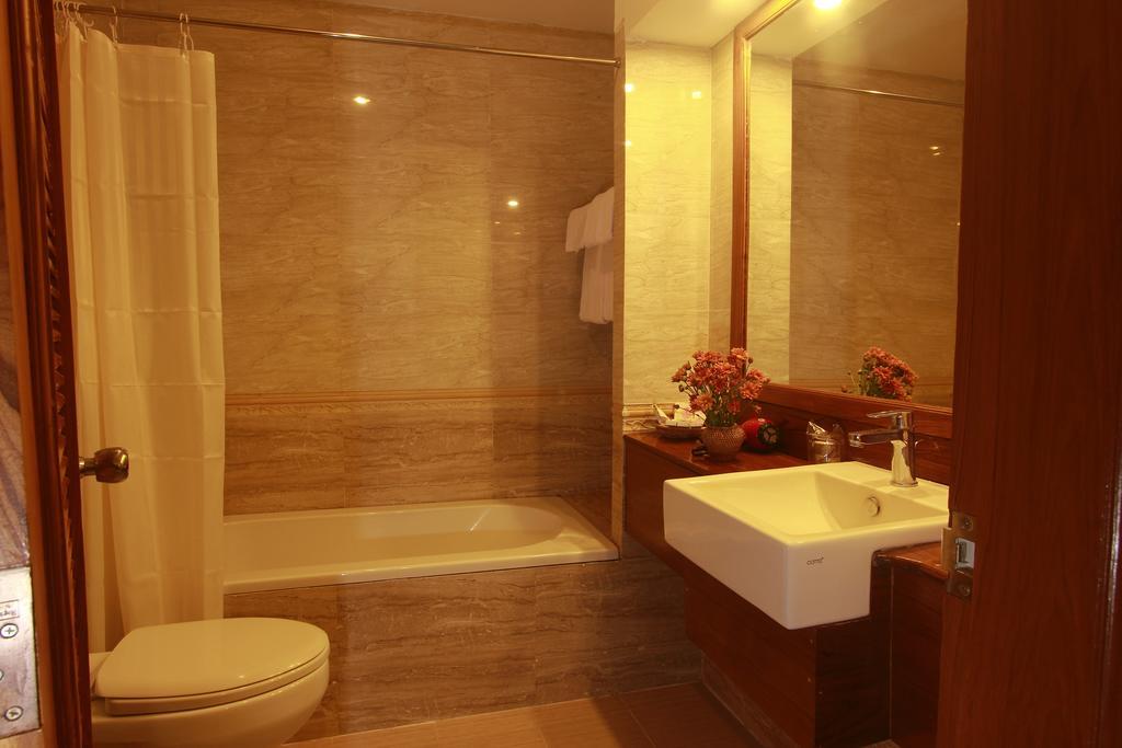 Raza Gyo Hotel Παγκάν Εξωτερικό φωτογραφία