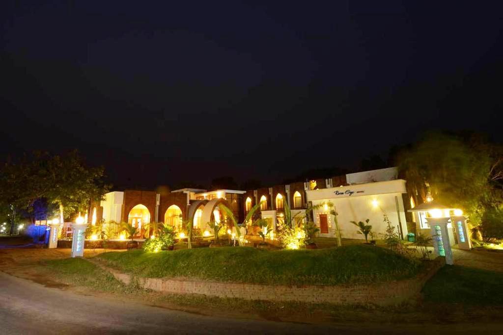 Raza Gyo Hotel Παγκάν Εξωτερικό φωτογραφία
