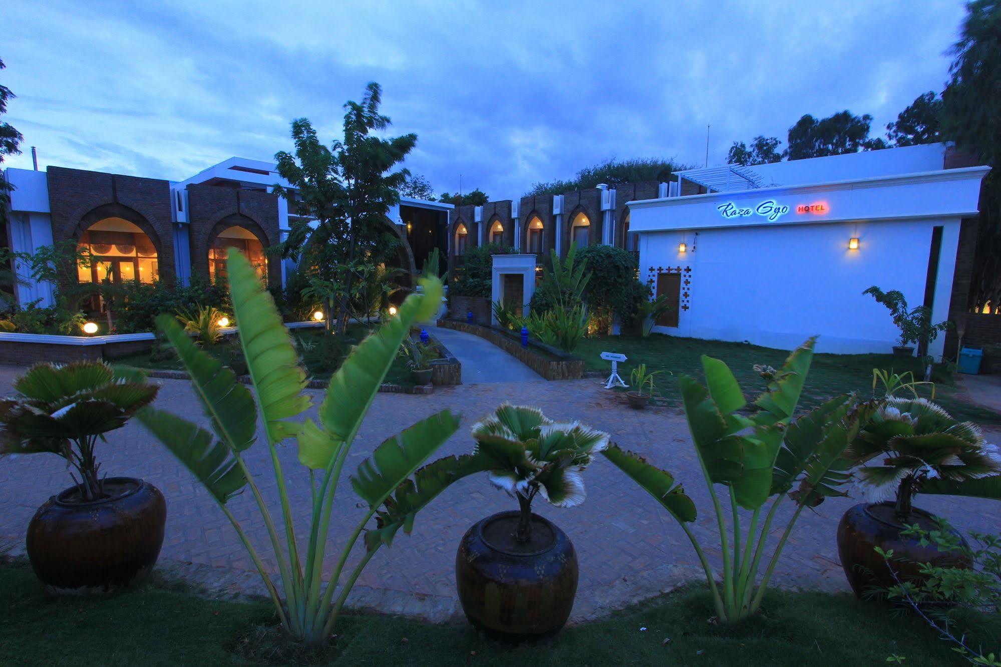 Raza Gyo Hotel Παγκάν Εξωτερικό φωτογραφία
