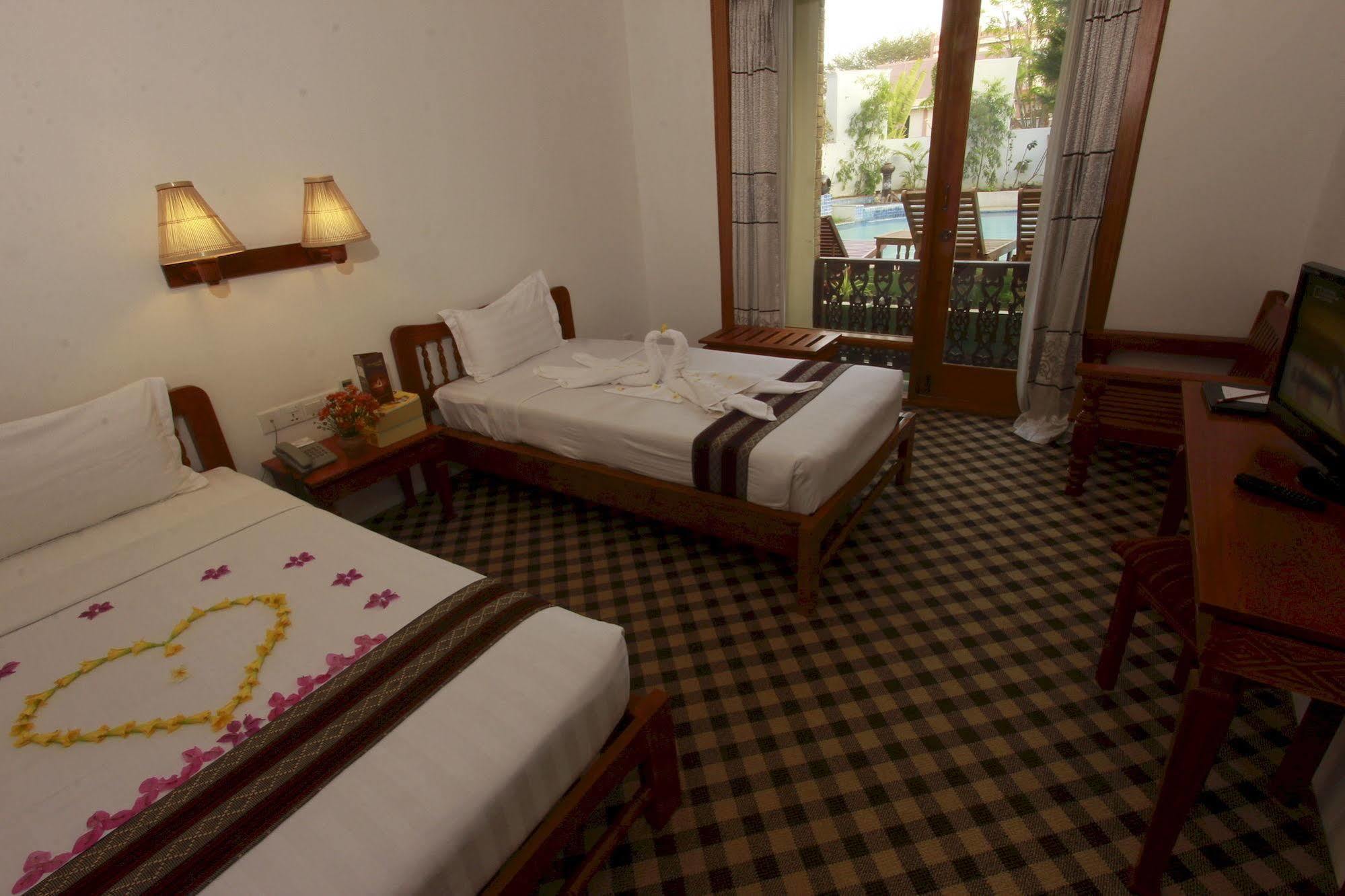 Raza Gyo Hotel Παγκάν Εξωτερικό φωτογραφία
